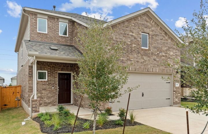 Property Photo:  526 Tailwind Drive  TX 78640 