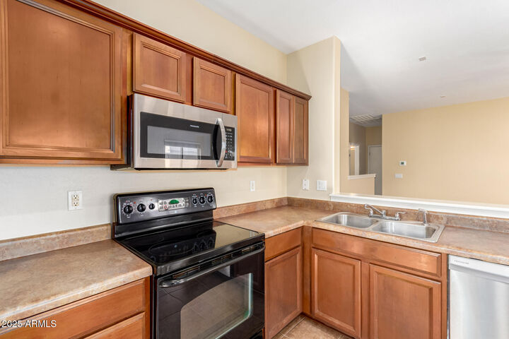 Property Photo: 1285 E Desert Springs Way AZ 85143