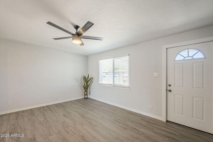 Property Photo:  148 N Glenview Drive  AZ 85213 