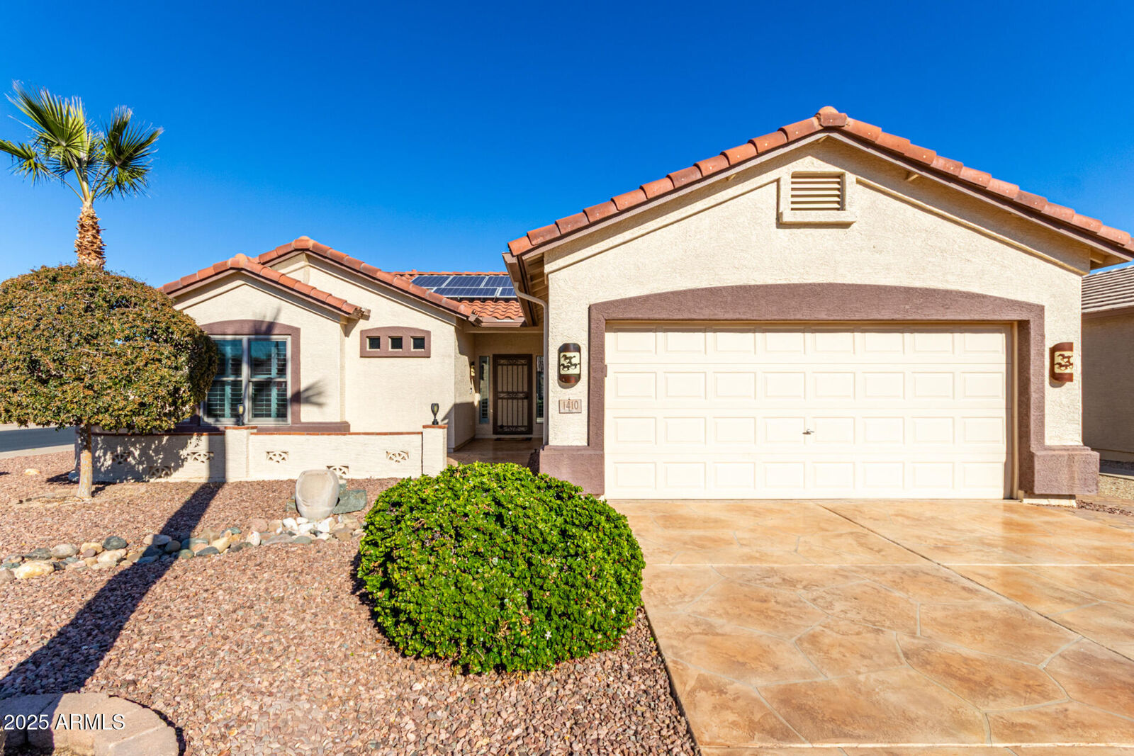 Property Photo:  1410 E County Down Drive  AZ 85249 
