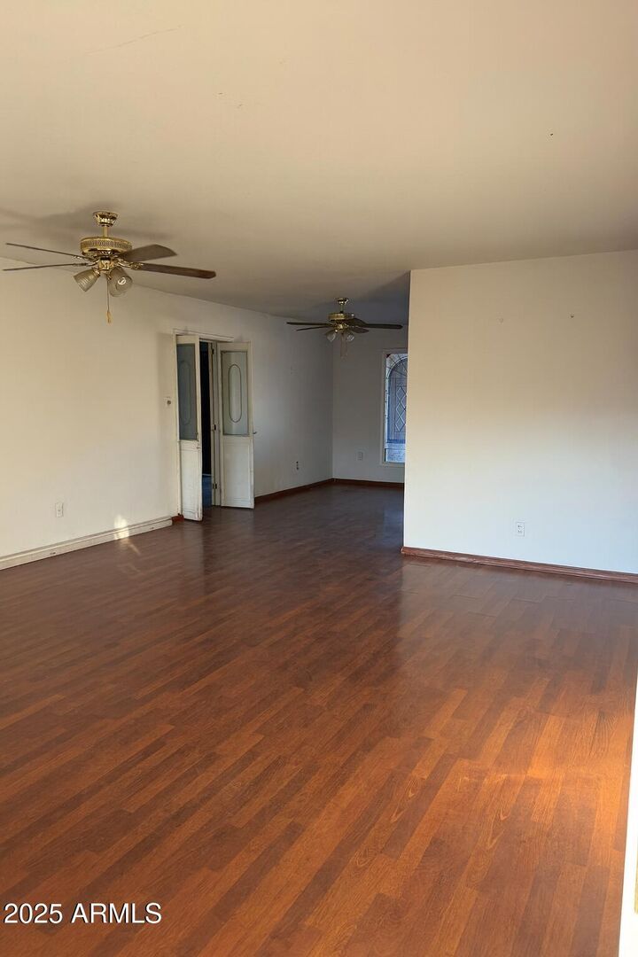 Property Photo: 8008 E Whitton Avenue AZ 85251