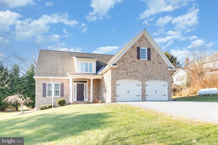 Property Photo: 450 Druid Hill Drive PA 17554