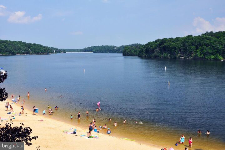 Property Photo:  103 Green Leaf Drive  VA 22625 