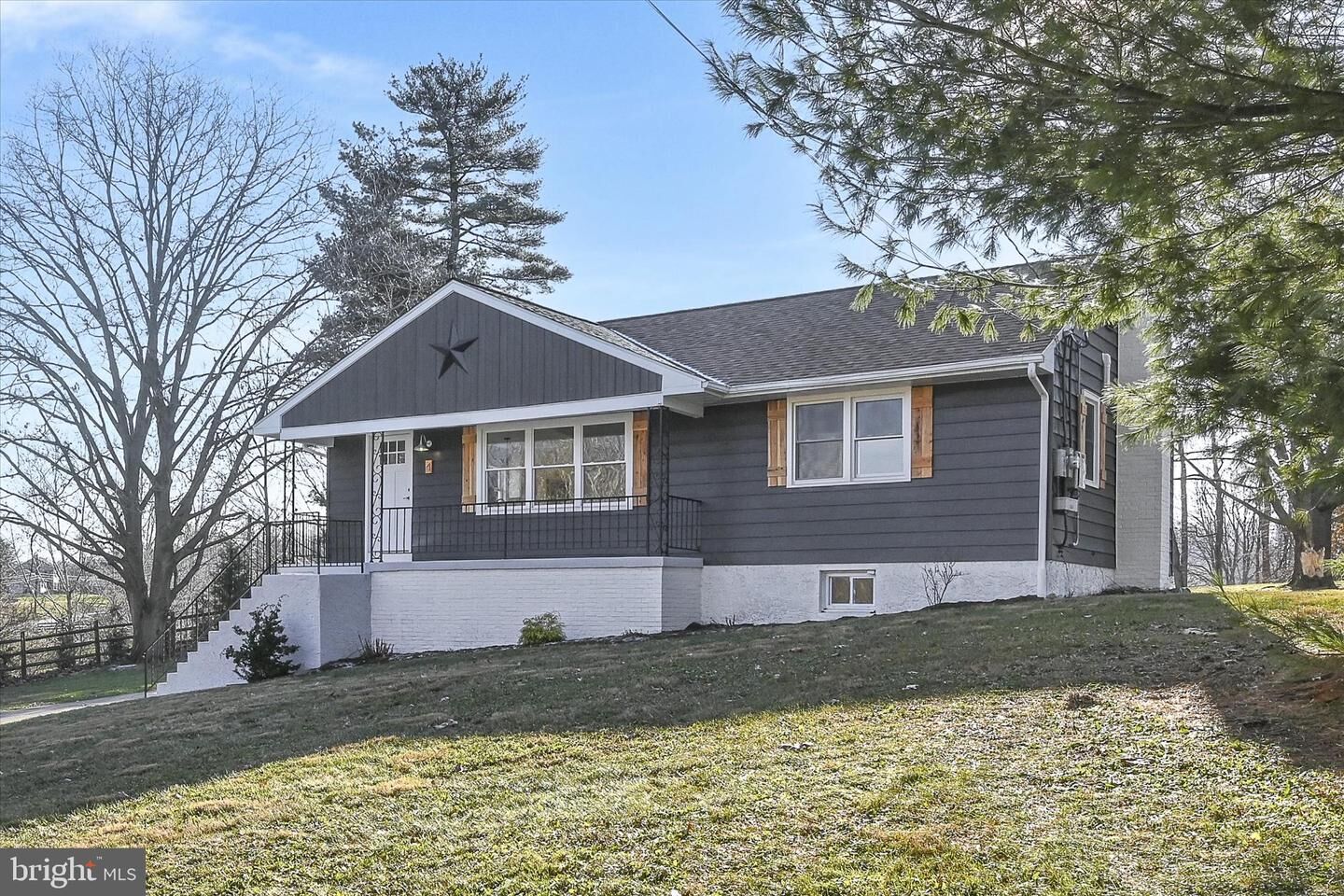 Property Photo:  4 Truce Road  PA 17560 
