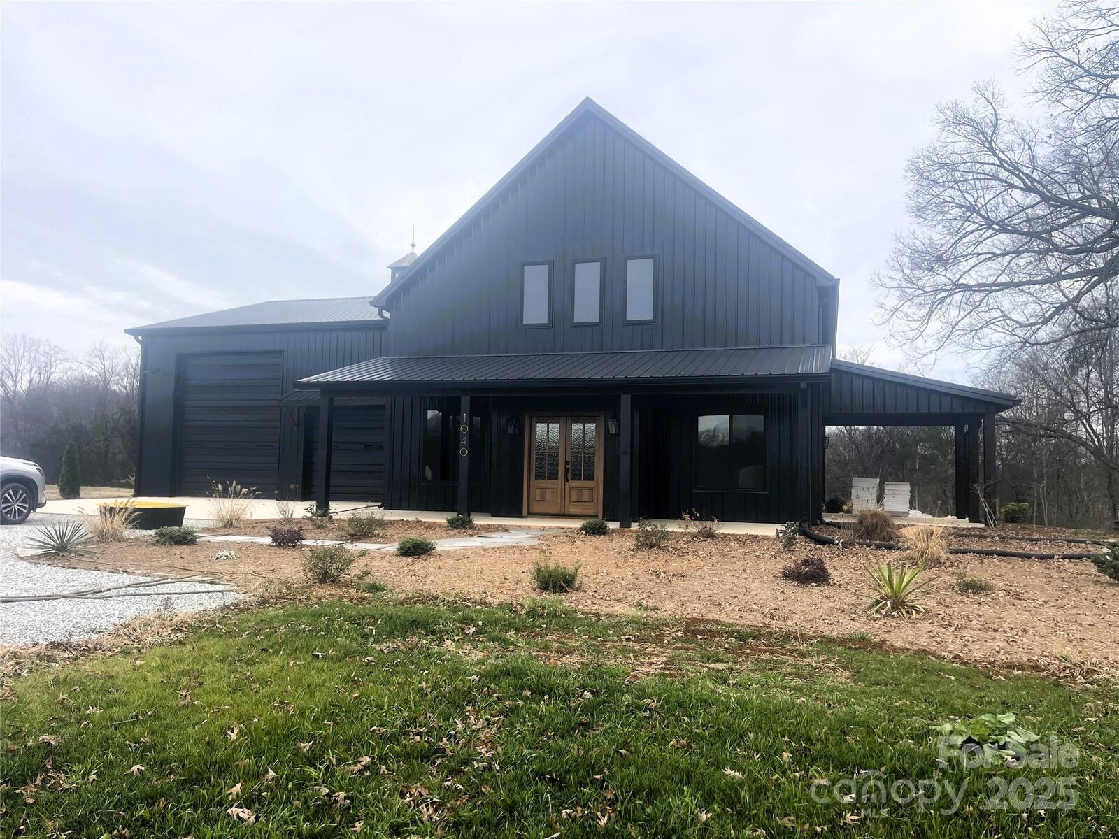 Property Photo: 1040 Third Creek Church Road NC 27013