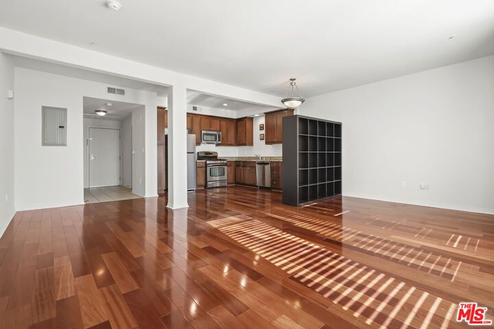Property Photo:  360 W Avenue 26  CA 90031 