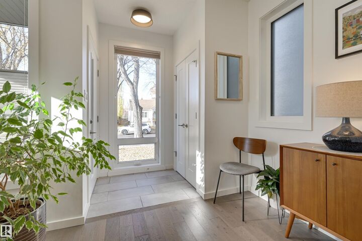 Property Photo:  10411 144 Street NW  AB T5N 2V5 