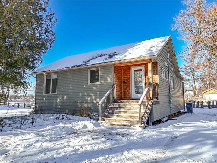 11 Corbett Avenue  Fredericton NB E3A 3X3 photo