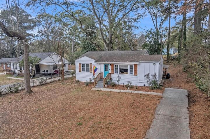 Property Photo: 1940 Hazelwood Drive SE GA 30067