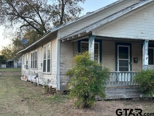 Property Photo:  402 Cypress St.  TX 75686 