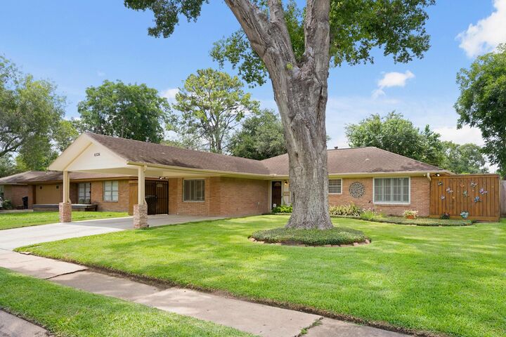 Property Photo: 4526 Benning Drive TX 77035