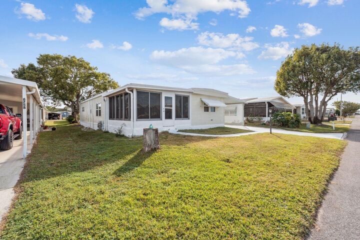 Property Photo:  6756 Kensington Drive NE  FL 33881 