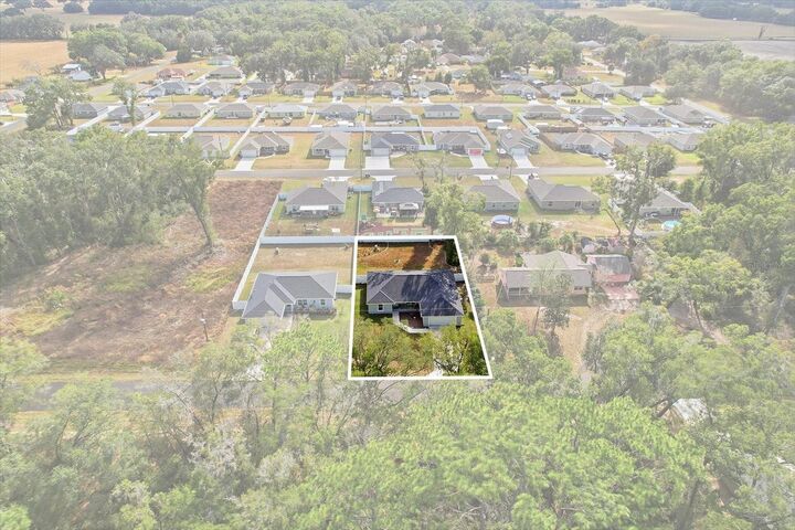 Property Photo: 17636 SW 114th Street FL 34432