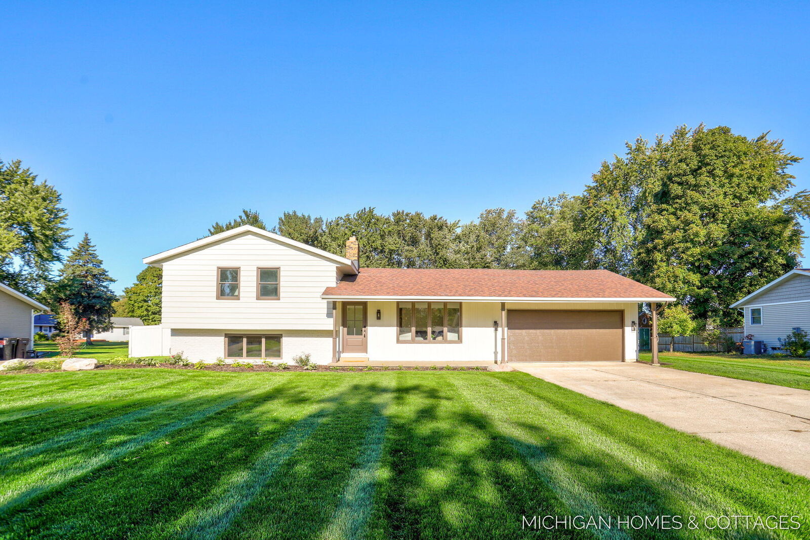 Property Photo:  10975 Campanel Drive  MI 49464 