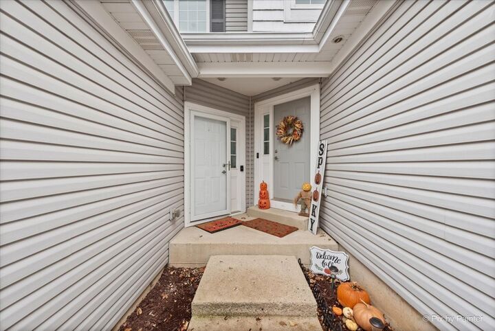 Property Photo:  32448 N Allegheny Way  IL 60051 