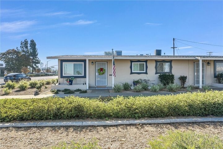 27051 Sun City  Menifee CA 92586 photo
