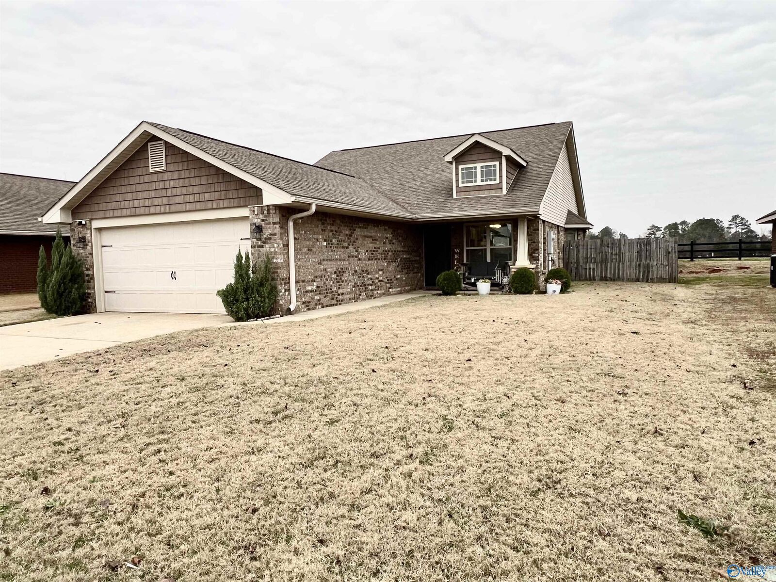 Property Photo: 176 Fields Pond Drive AL 35756