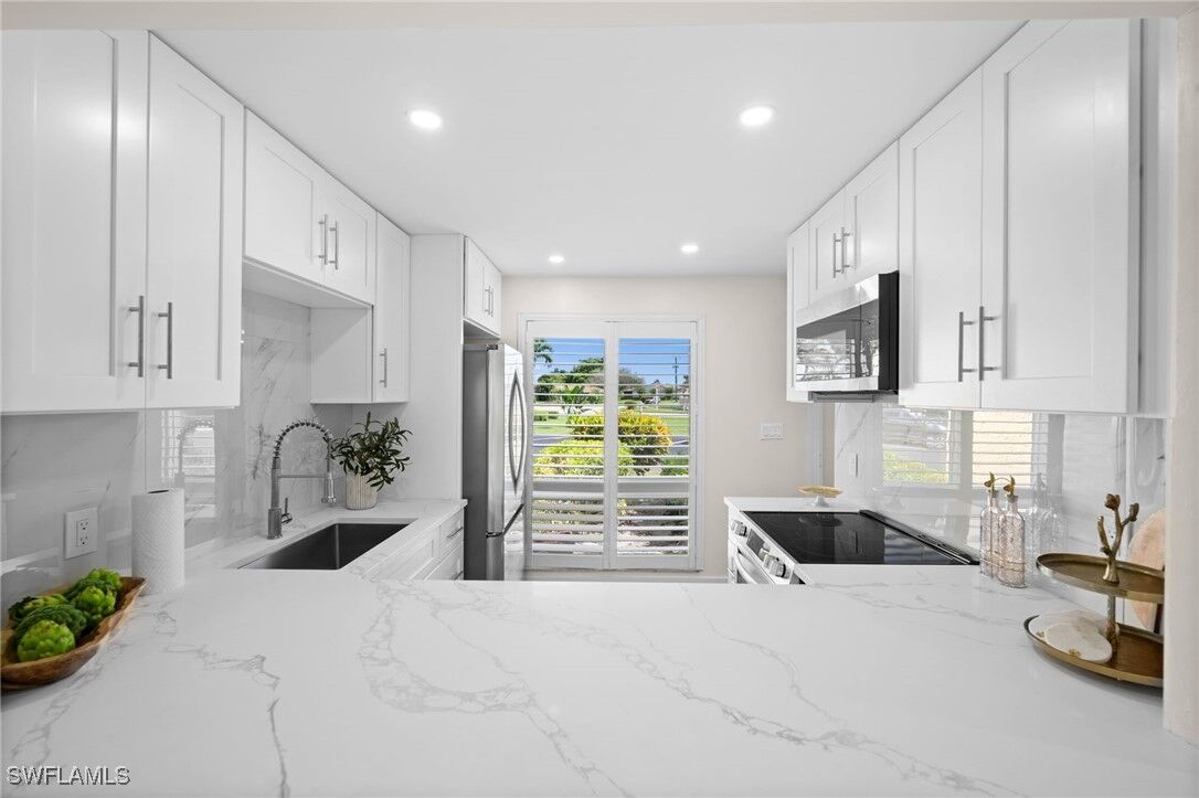 Property Photo: 378 Palm Drive 1 FL 34112