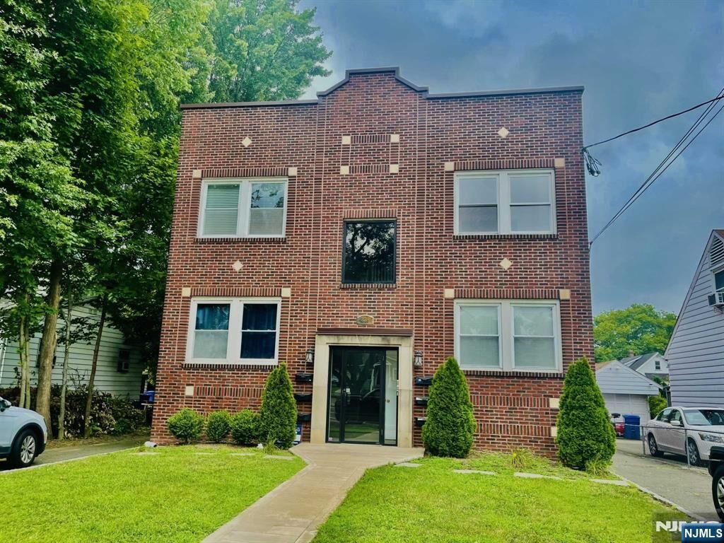 Property Photo:  229 Orient Way 3  NJ 07070 