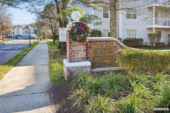 Property Photo:  135 Raintree Lane  NJ 07430 