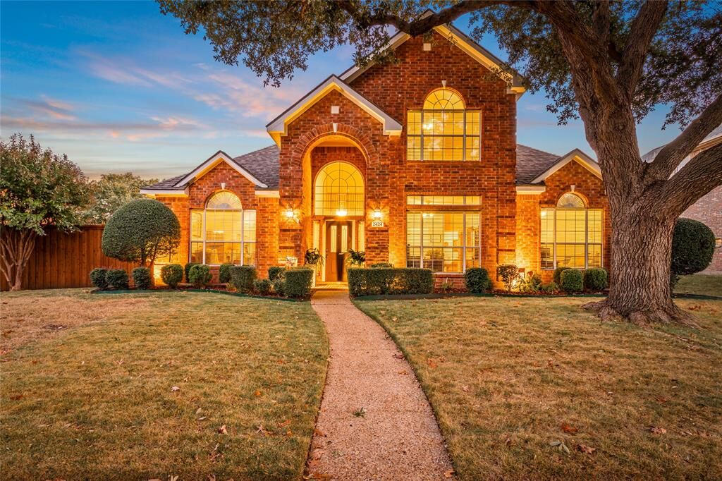 Property Photo:  2424 Kittyhawk Drive  TX 75025 