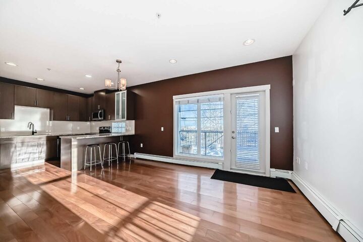 Property Photo:  4704 Stanley Road SW 103  AB T2S 2R2 