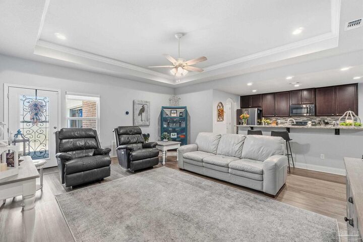 Property Photo: 1827 Sundown Dr FL 32566