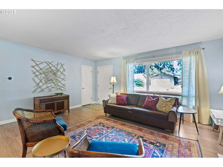 Property Photo: 16230 NE Hoyt St OR 97230