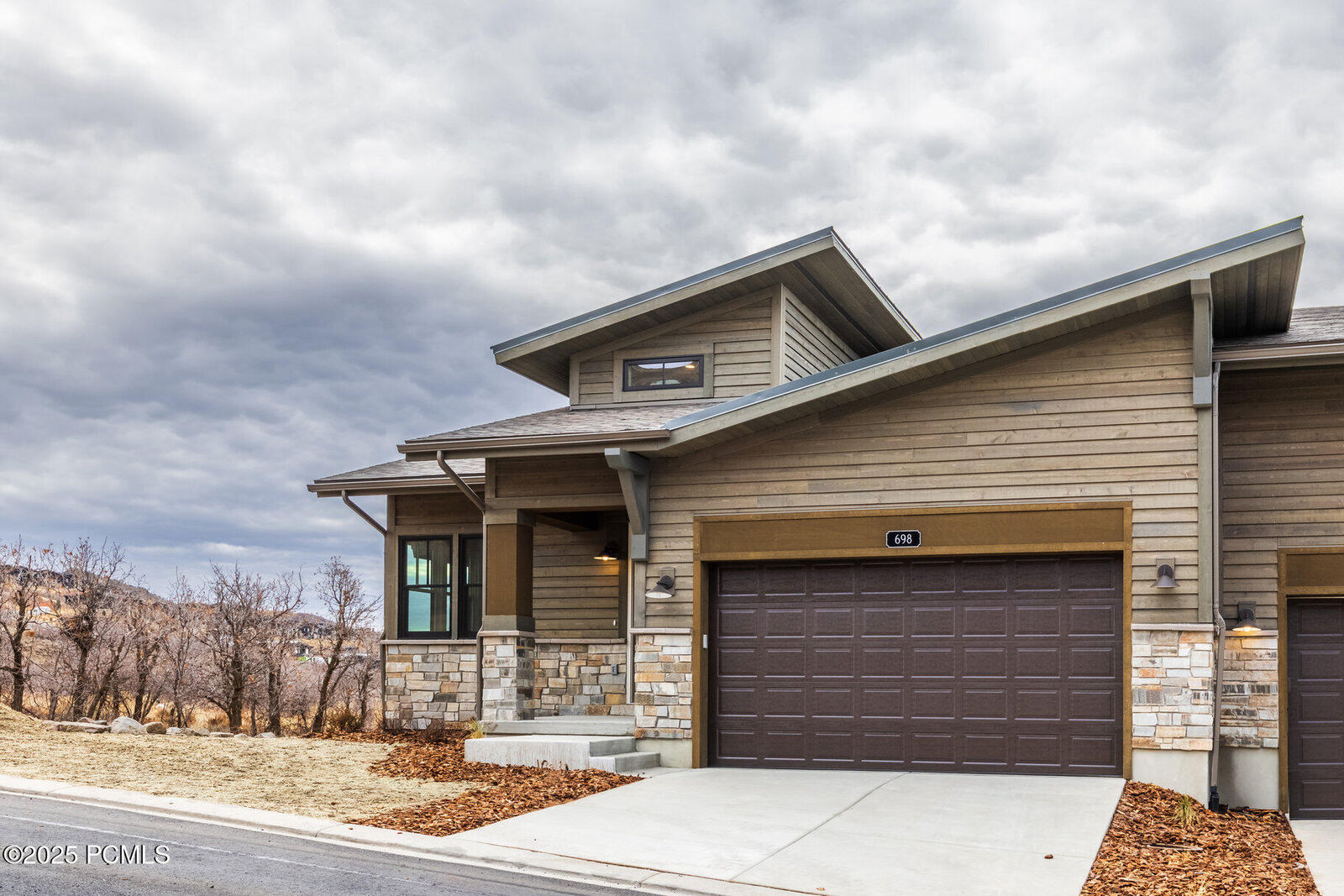 Property Photo: 698 Silver Hill Loop UT 84036