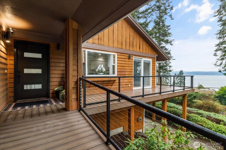 Property Photo:  209  Sara Vista Road  WA 98239 