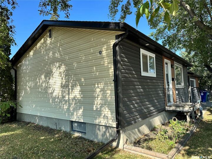 Property Photo: 400 Gray Avenue SK S7N 2H9