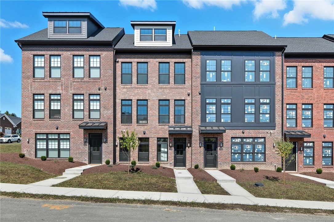 Property Photo:  418 Magnolia Drive  PA 15367 