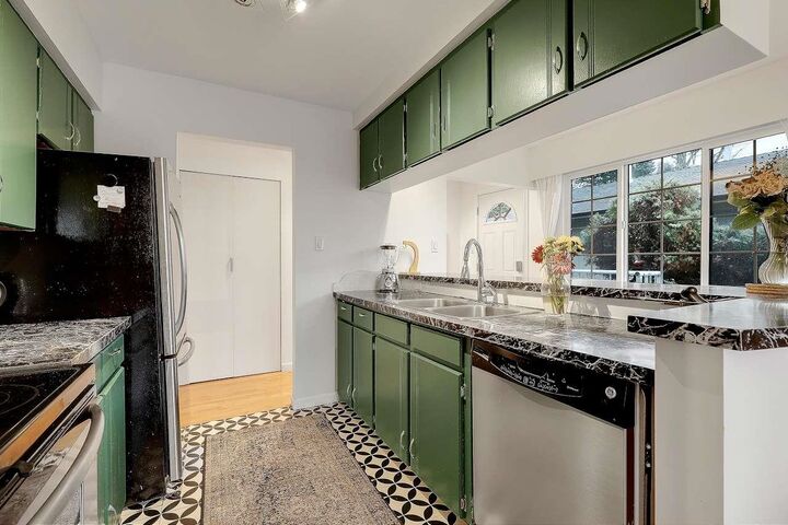 Property Photo: 1479 Elinor Crescent BC V3C 6M5