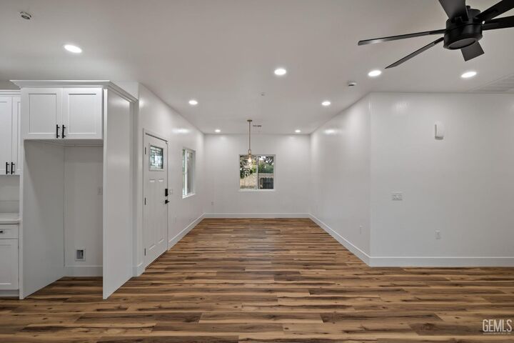 Property Photo:  2440 Sharon Court  CA 93280 