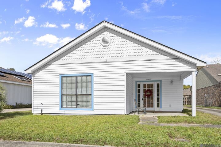 Property Photo: 15463 Springwood Ave LA 70817