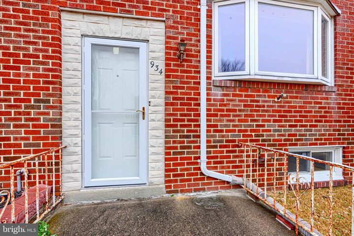 Property Photo: 934 Regina Drive MD 21227