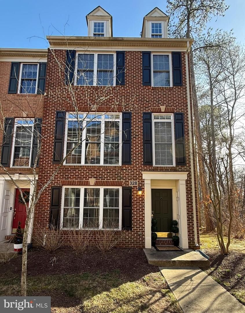 Property Photo: 328 Bulwark Alley MD 21401