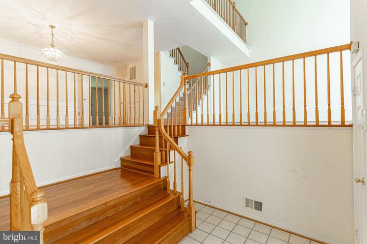 Property Photo:  2162 Kings Garden Way  VA 22043 
