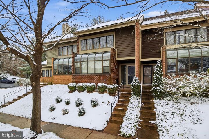 Property Photo: 10995 Thrush Ridge Road VA 20191