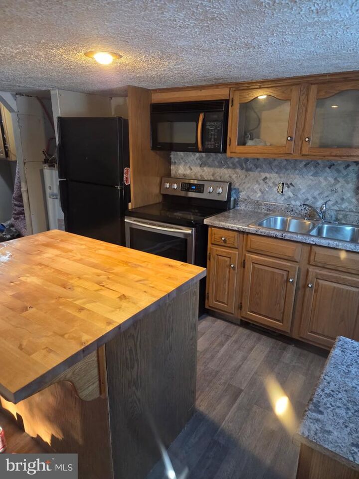 Property Photo: 8012 Appleby Road PA 17112