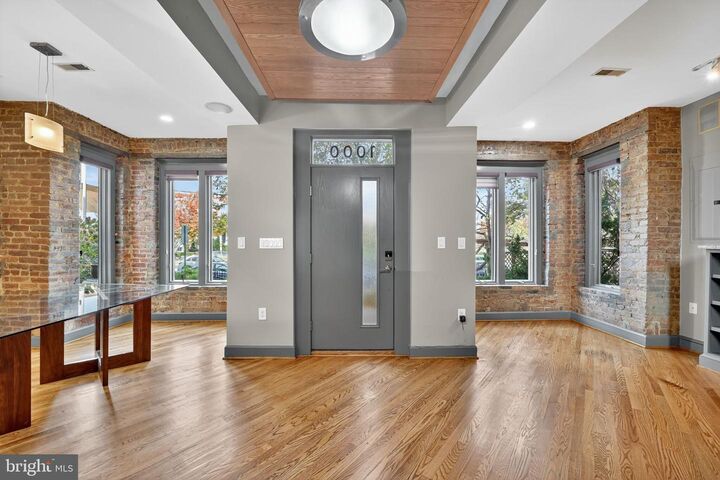 Property Photo: 1000 Park Road NW DC 20010