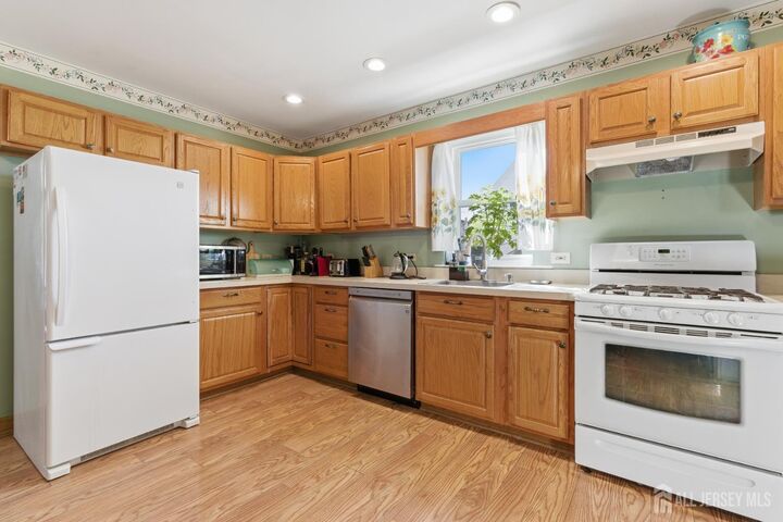 Property Photo:  518 Center Street  NJ 08879 