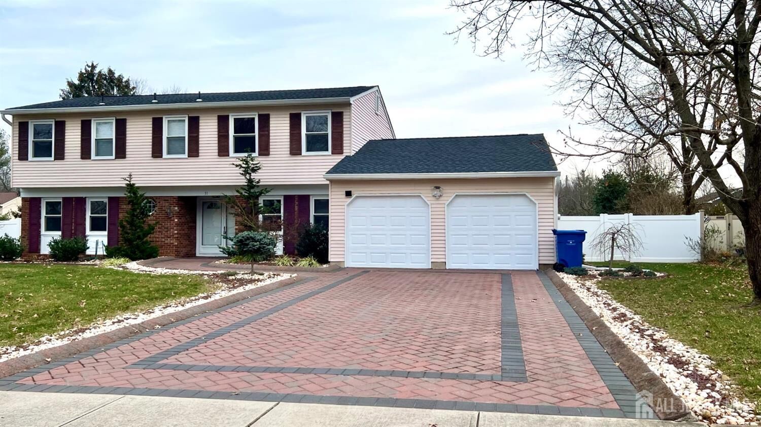 Property Photo:  31 Groendyke Lane  NJ 08536 