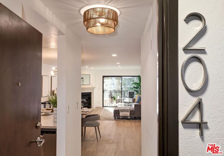 Property Photo:  1633 S Bentley Ave  CA 90025 