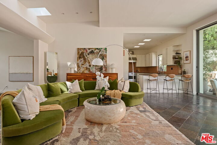 Property Photo:  8137 Amor Rd  CA 90046 