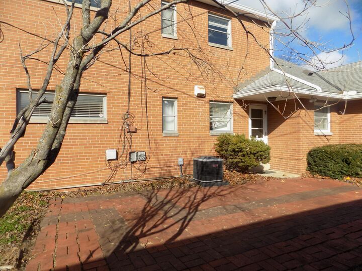 Property Photo: 1743 Ardleigh Road OH 43221