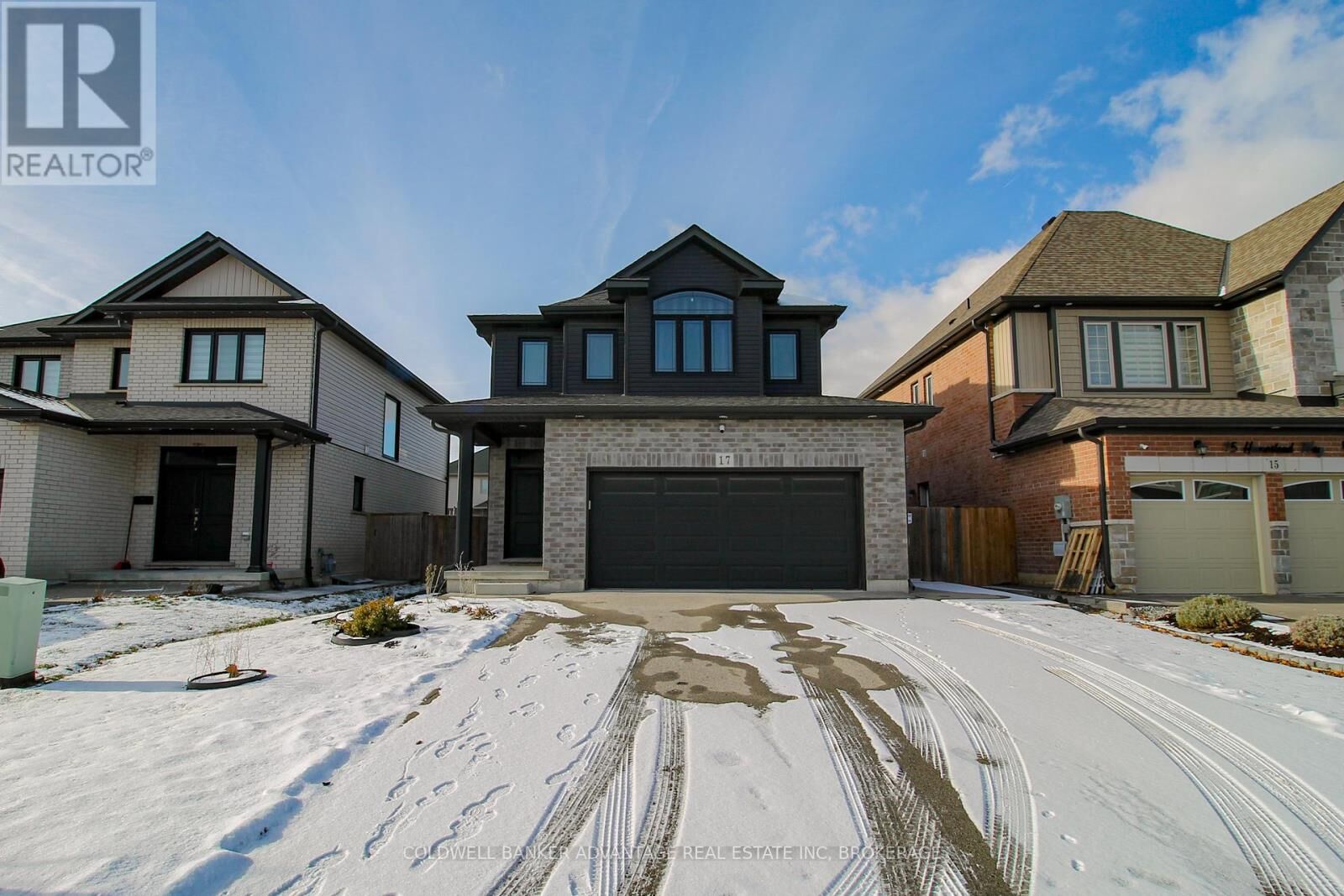 Property Photo:  17 Homestead Way  ON L2V 0B7 