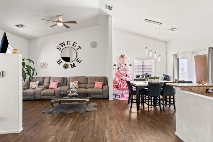 Property Photo:  16443 Maunaloa Road  CA 92240 