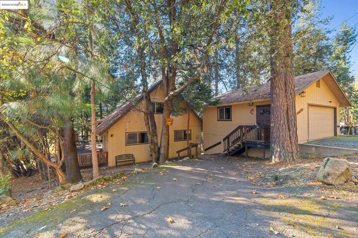 Property Photo: 17819 Robin Rd CA 95383