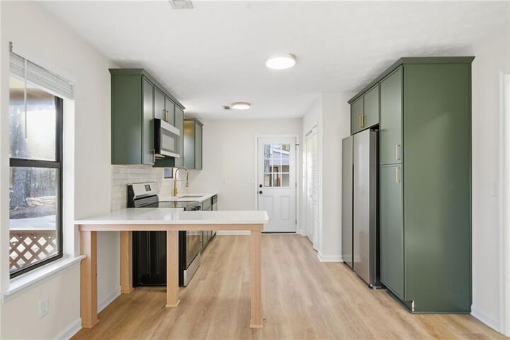 Property Photo: 1760 Woodland Trail GA 30041